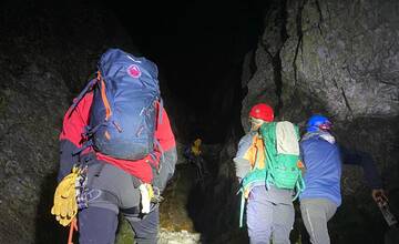 FOTO: Poľskí horolezci uviazli v masíve Gerlachovského štítu. Pomáhali im aj leteckí záchranári z Popradu