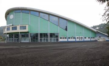 Prešovčania zúria, parkovisko pri zimáku sa po dažďoch mení na „tankodróm“, deti chodia z tréningov mokré