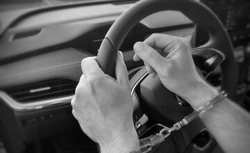 Hodnota vykonanej dychovej skúšky u 26-ročnej vodičky prekvapila aj policajtov: V Prešove jazdila s 2,5 promile