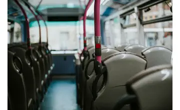 VIDEO: Jednorazové lístky vás stoja viac, s dopravnou kartou môžte ušetriť desiatky eur, upozorňuje Prešovský kraj