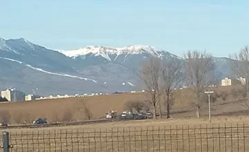 Vodiči sa zdržia aj pri Hranovnici. Hlásená je tam dopravná nehoda s krátkym zdržaním, jazdite tam opatrne