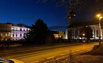 V Prešove začal protest. Pred radnicou sa zišlo takmer sedemtisíc protestujúcich