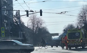 V Prešove na Levočskej sa zrazili dve autá, v úseku sa môžete zdržať