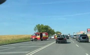 Úvod týždňa poznačila nehoda pred Kapušanmi, kolóny sa tiahnu v oboch smeroch. Skúška nervov čaká aj vodičov v Bardejove