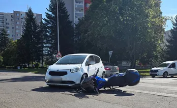 Nehoda v Humennom pobúrila motorkára, vodička po zrážke s ním dostala len 20-eurovú pokutu, otvoril tým vášnivú diskusiu