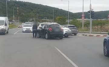 Pozor na nehodu na križovatke pri Veľkom Šariši. Čaká vás zdržanie