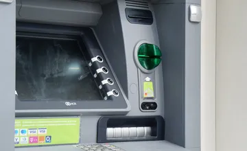 Veľká zmena v internetbankingu, od nedele budú niektoré slovenské banky kontrolovať aj meno príjemcu