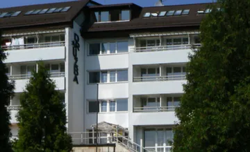 Riaditeľ kúpeľného domu Družba v Bardejove havaroval, za volantom nafúkal a hrozí mu vyhadzov