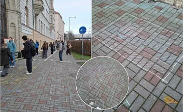 FOTO: Českí gymnazisti poslali jasný odkaz Slovensku. Krieda nie je zločin a mladí sa neboja postaviť za mladých