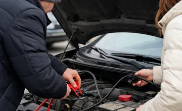 Malý predvianočný zázrak v Prešove: Mladý pár nezištne a bez prosíkania pomohol vodičovi v núdzi