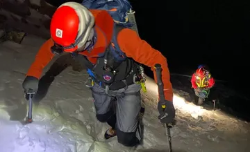 FOTO: V Malej Studenej doline uviazol český turista. Záchranári ho odniesli na Téryho chatu