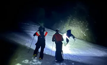 FOTO: Česky turista vo večerných hodinách uviazol v Malej studenej doline, pomocnú ruku mu podali horskí záchranári