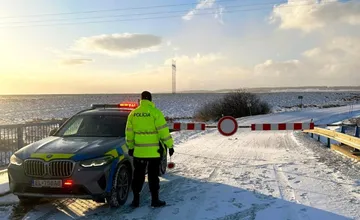 Počasie skomplikovalo dopravu. Cesta medzi Štrbou a Šuňavou je uzavretá