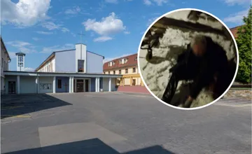 Senior mal ležať v snehu pred domovom dôchodcov v Snine. Prípadom sa zaoberá už aj polícia