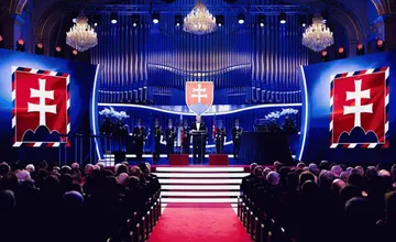 Prezident Pellegrini udelil štátne vyznamenania, prevzali si ich aj osobnosti z východného Slovenska