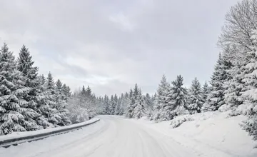 Čaká nás ďalšia snehová kalamita? Na výstrahy si dávajte pozor aj v Prešovskom kraji