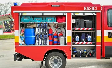 Na odkalisku v Nižnom Hrabovci, ktorý využívala Bukóza, došlo k úniku čiernej látky. Hrozí, že sa dostane do Ondavy