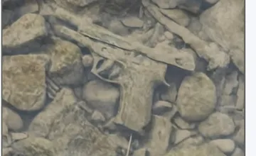 Žena z mosta v Humennom zbadala v rieke predmet pripomínajúci zbraň. Polícia našla starú pištoľ