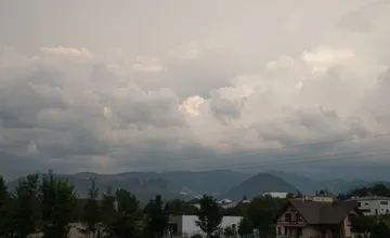 Prvé jarné búrky sú tu. Už v utorok sa s lejakmi objavia aj na týchto miestach v Prešovskom kraji