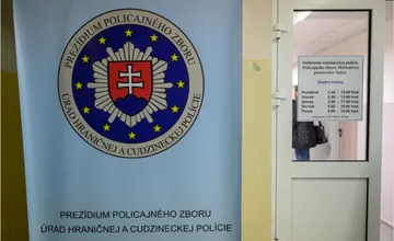 Ukrajinci mieria za dokladmi až na druhý koniec Slovenska, na úrad do Sniny cestujú z Bratislavy aj Trnavy