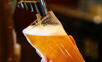 Malé remeselné pivovary na Slovensku majú problémy pre rastúce náklady. Prevádzku musel ukončiť aj projekt na Zamagurí