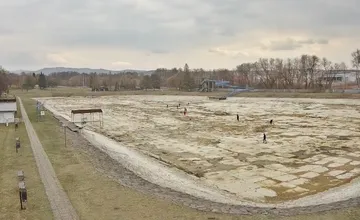 Na Delňu sa pre prípravu na letnú sezónu nedostanete. Prešovčania sa hnevajú, radi by využili aspoň areál mimo nádrže