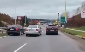 VIDEO: Arogantný vodič v Prešove ohrozil ostatných. Z jazdného pruhu vyhnal osobné auto, chcel ho predbehnúť