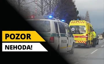 Na Spiši došlo k dopravnej nehode pri železničnej stanici, zdržíte sa v oboch smeroch