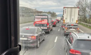 Ranné kolóny pred Prešovom a Popradom sú skúškou nervov. Ak máte naponáhlo, vyrazte z domu skôr