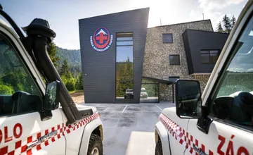 Nočná dráma vo Vysokých Tatrách. Skialpinista sa zrútil stovky metrov, záchranári ho našli až ráno