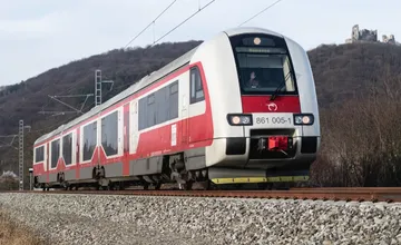 Na trati medzi Veľkým Šarišom a Prešovom sa našlo telo bez známok, vlakovú dopravu v úseku prerušili