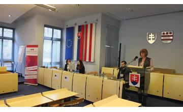 Mesto utiahlo peniaze pre investície, zastupiteľstvo sa nechce zadlžovať