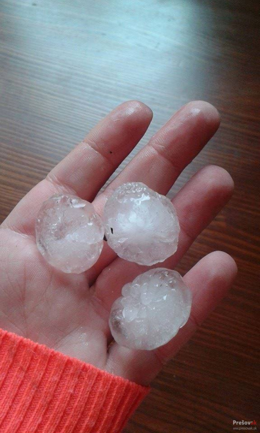 Fotografie po včerajšej búrke, padali aj krúpy, foto 4