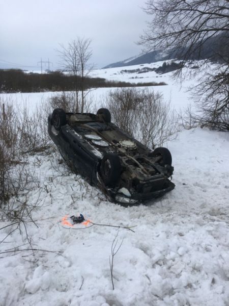 Dopravná nehoda medzi Popradom a obcou Spišské Bystré zranených 12 detí, foto 3