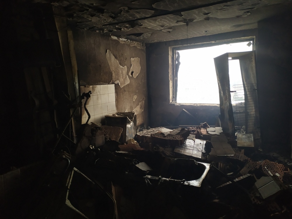 FOTO: Aktuálne zábery priamo z bytovky zasiahnutej výbuchom plynu, foto 6