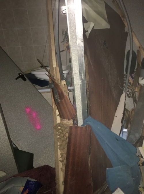 FOTO: Aktuálne zábery priamo z bytovky zasiahnutej výbuchom plynu, foto 12