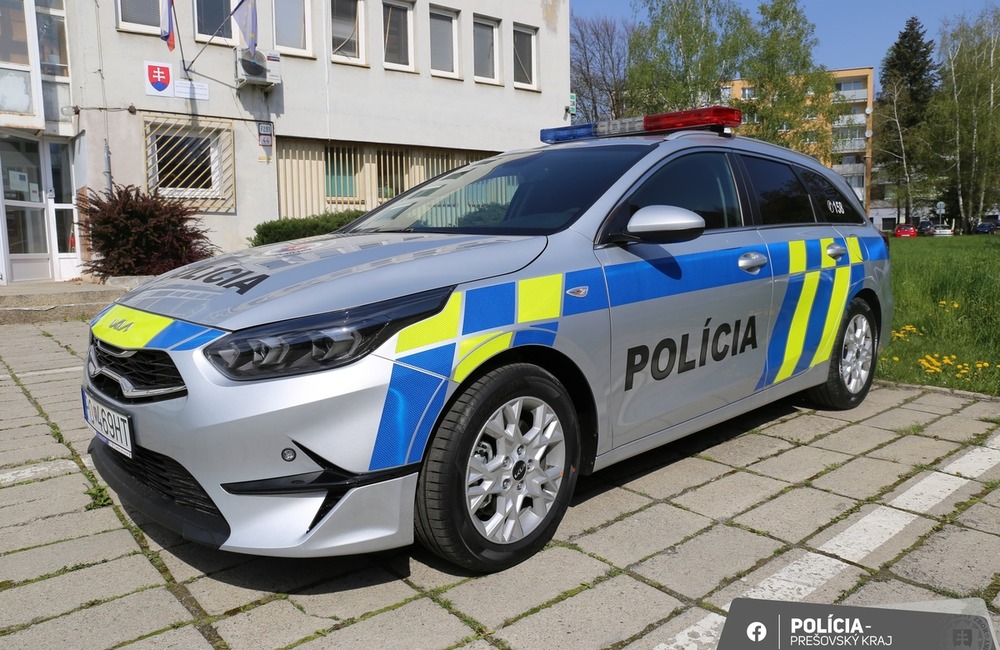 FOTO: Prešovskí policajti dostali deväť nových áut, foto 2