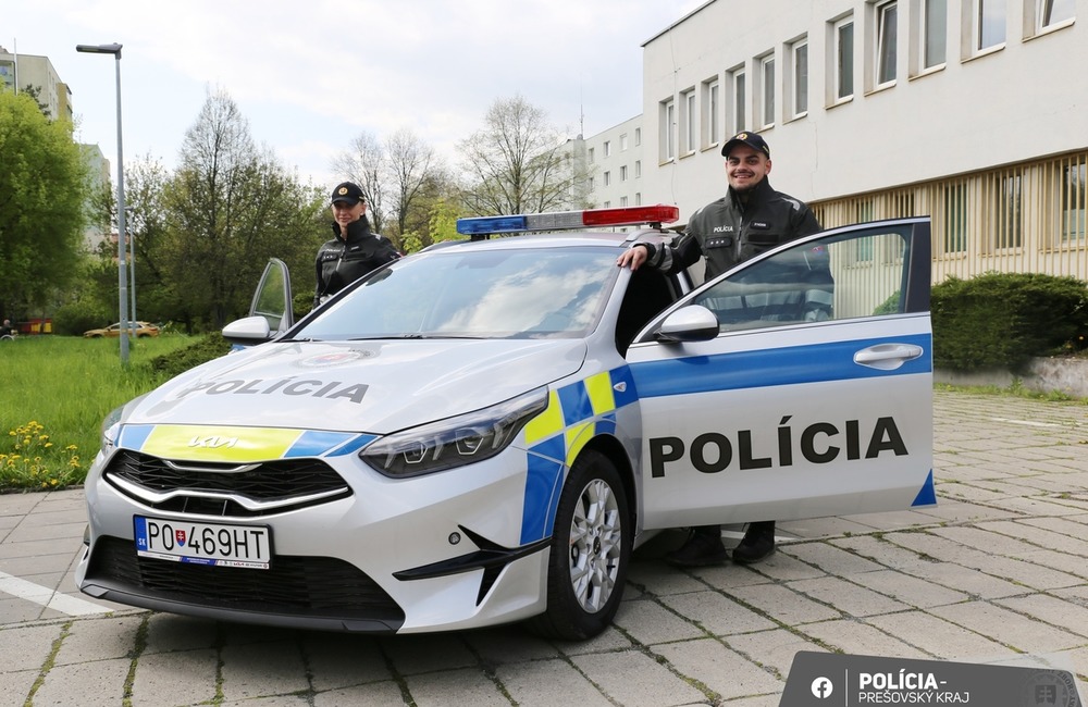 FOTO: Prešovskí policajti dostali deväť nových áut, foto 3