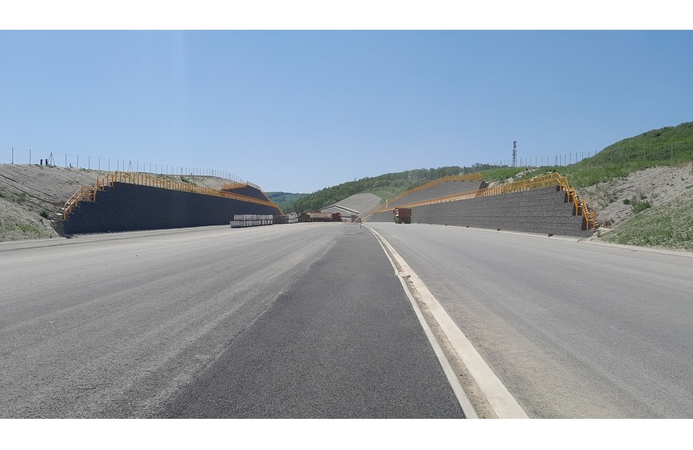 FOTO: Takto pokračuje prvá etapa R4 Severného obchvatu Prešova - Máj 2023, foto 12