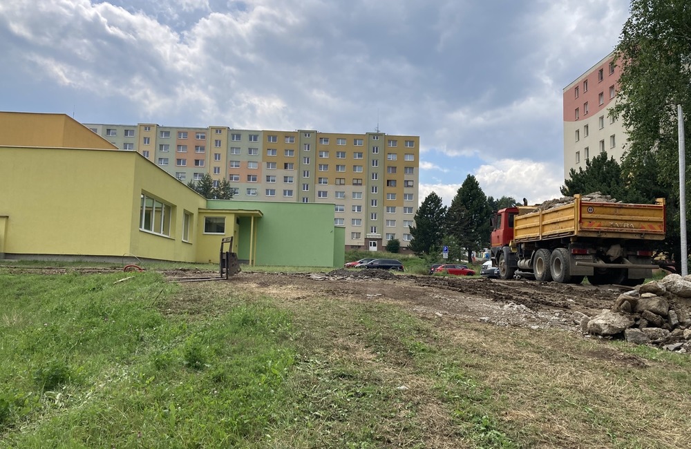 FOTO: Do kežmarského vnútrobloku Južná bude investovaných ďalších vyše 219-tisíc eur, foto 4