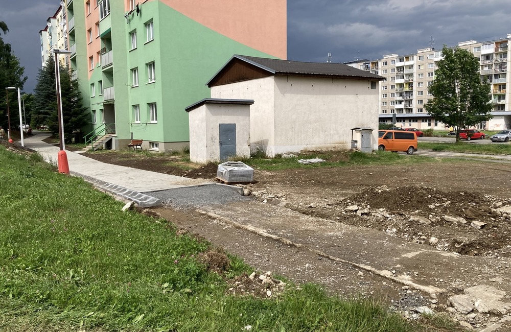 FOTO: Do kežmarského vnútrobloku Južná bude investovaných ďalších vyše 219-tisíc eur, foto 8