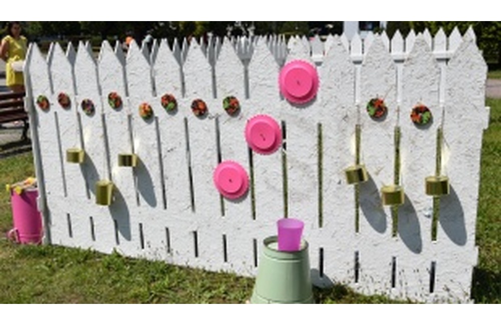 FOTO: Humenné zdobí letná kvetinová výzdoba, foto 10