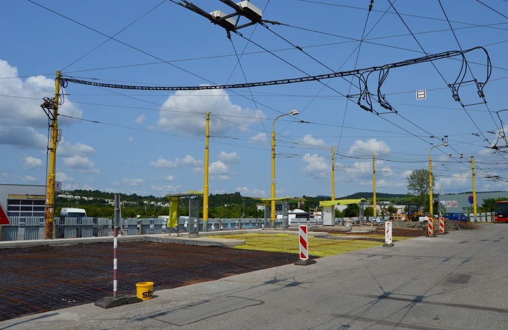 FOTO: V Ľuboticiach vyrastie nabíjacia stanica pre elektrobusy, foto 1