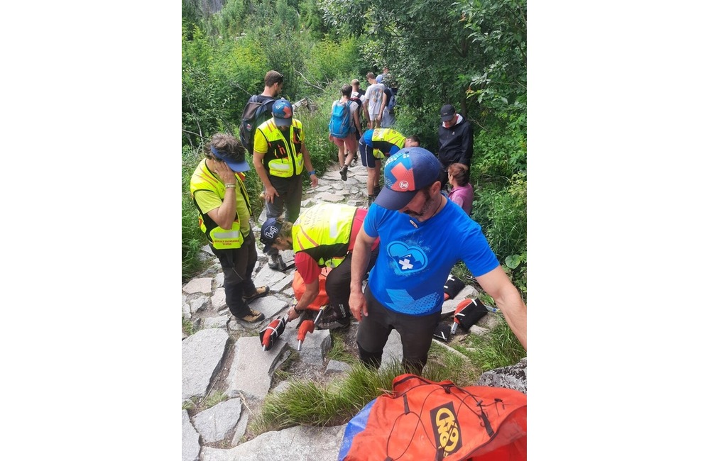 FOTO: Nemecká turistka si zranila členok , foto 1