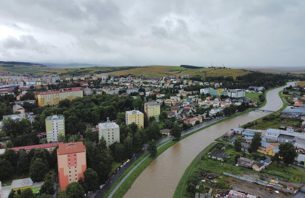 FOTO: Mesto Kežmarok vyhlásilo 3. stupeň výstrah pred dažďom , foto 4