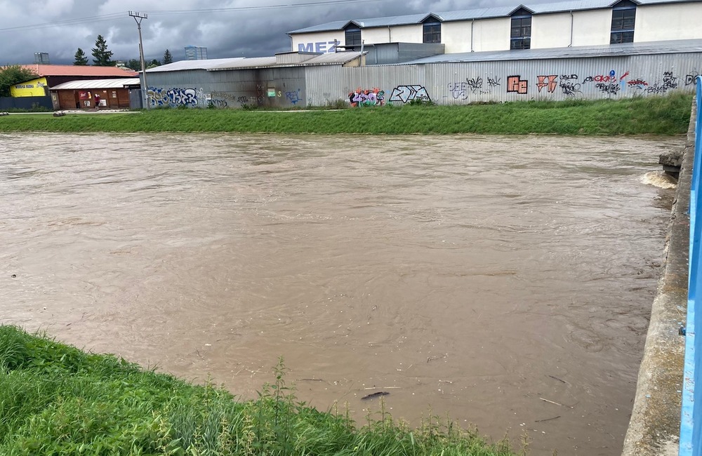 FOTO: Mesto Kežmarok vyhlásilo 3. stupeň výstrah pred dažďom , foto 7