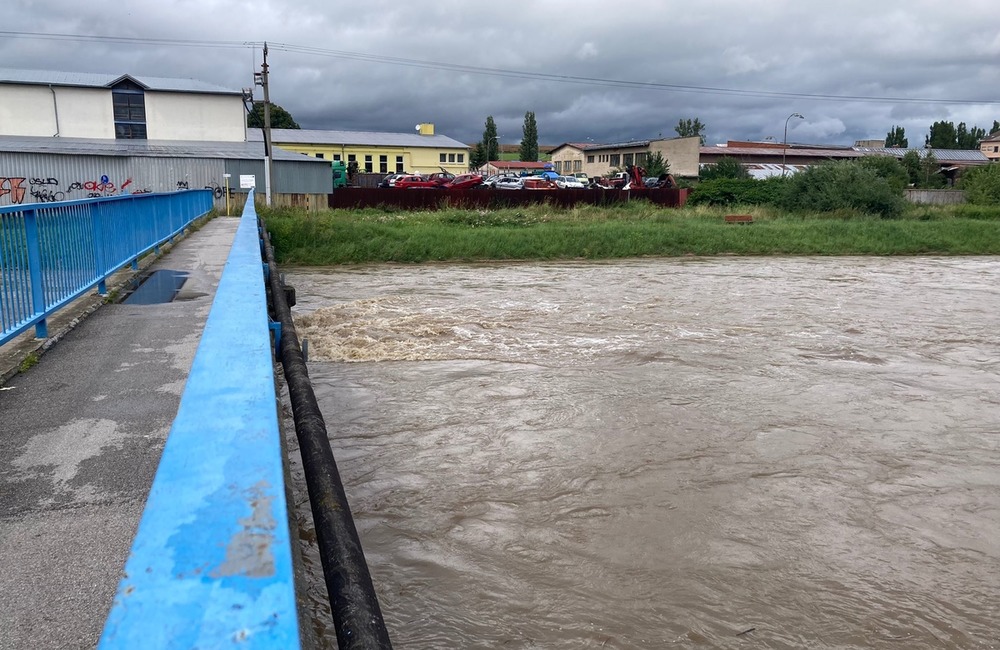 FOTO: Mesto Kežmarok vyhlásilo 3. stupeň výstrah pred dažďom , foto 8