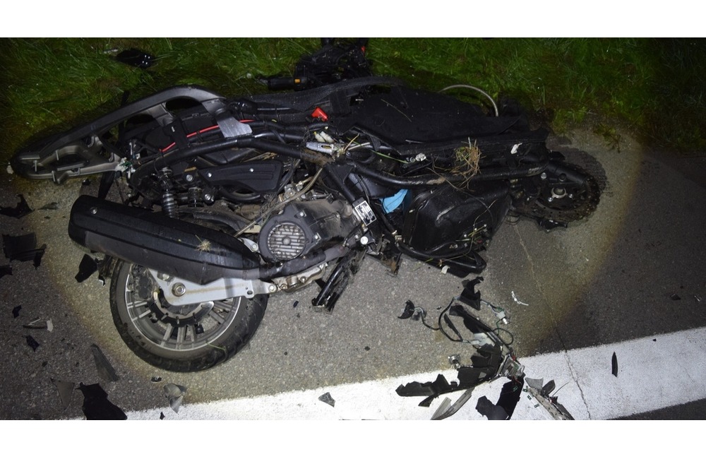 FOTO: V prešovskom okrese došlo k dopravnej nehode auta a motorky, foto 2