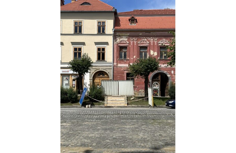 FOTO:  Námestie v Levoči sa dočkalo obnovy schodísk, foto 1