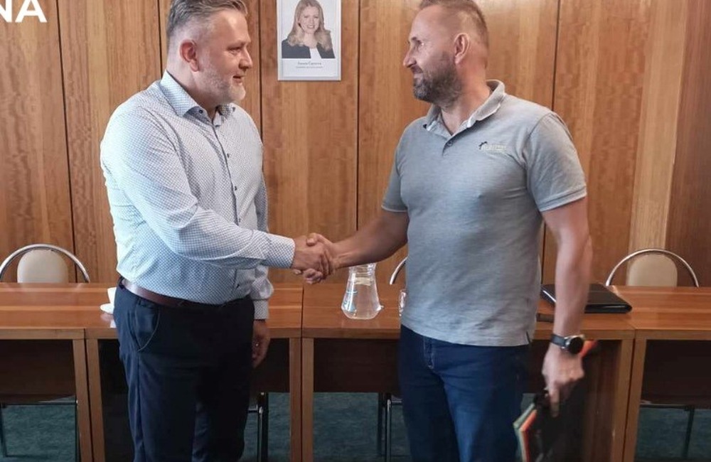 FOTO: V Snine sa začala výstavba oporného múru na Ulici SNP. Stavenisko už odovzdali zhotoviteľovi, foto 7